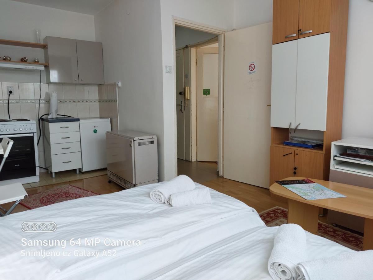 Apartment Daca Stan Belgrád Kültér fotó