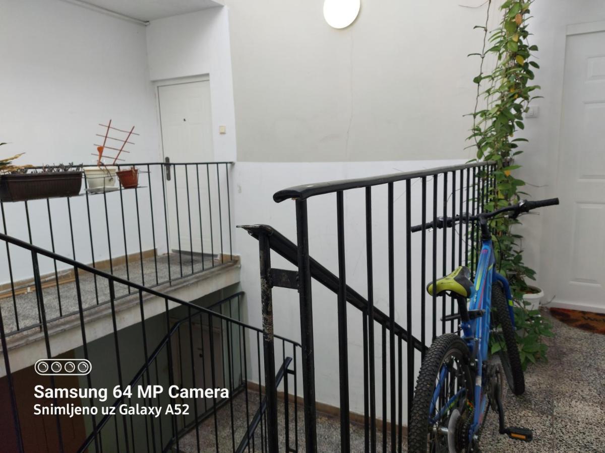 Apartment Daca Stan Belgrád Kültér fotó