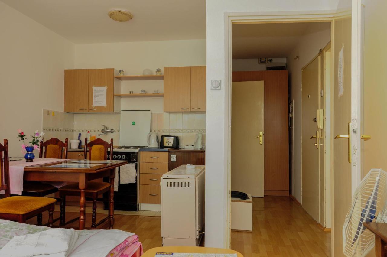 Apartment Daca Stan Belgrád Szoba fotó